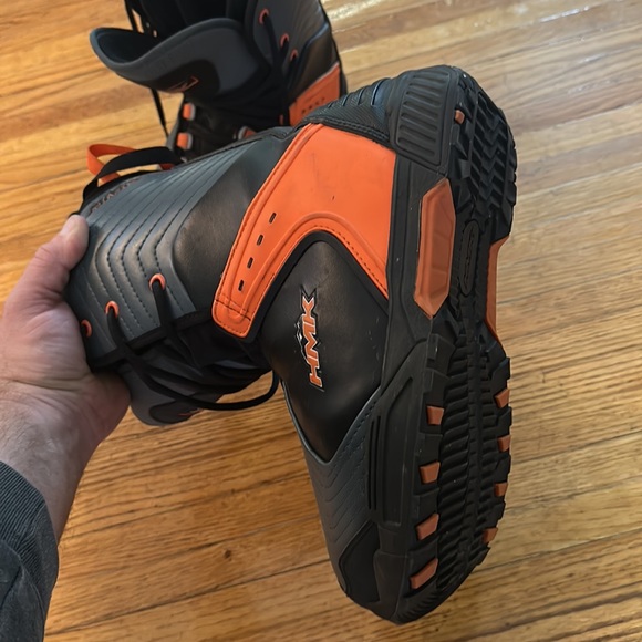 Size 10 HMK snowmobile/snowboard boots - Picture 3 of 3
